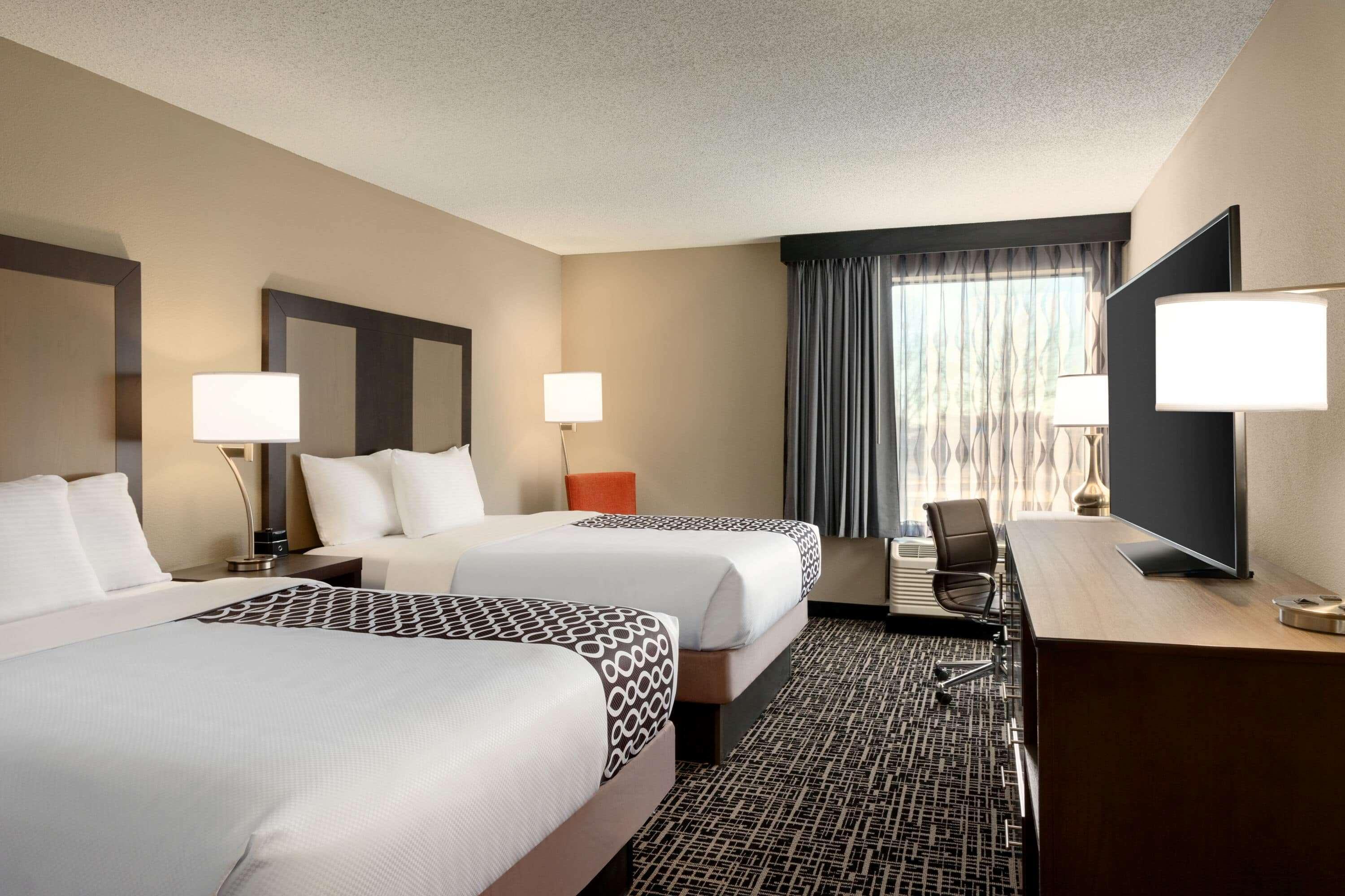 Windsor Springs La Quinta Inn & Suites By Wyndham St Louis Route 66 מראה חיצוני תמונה