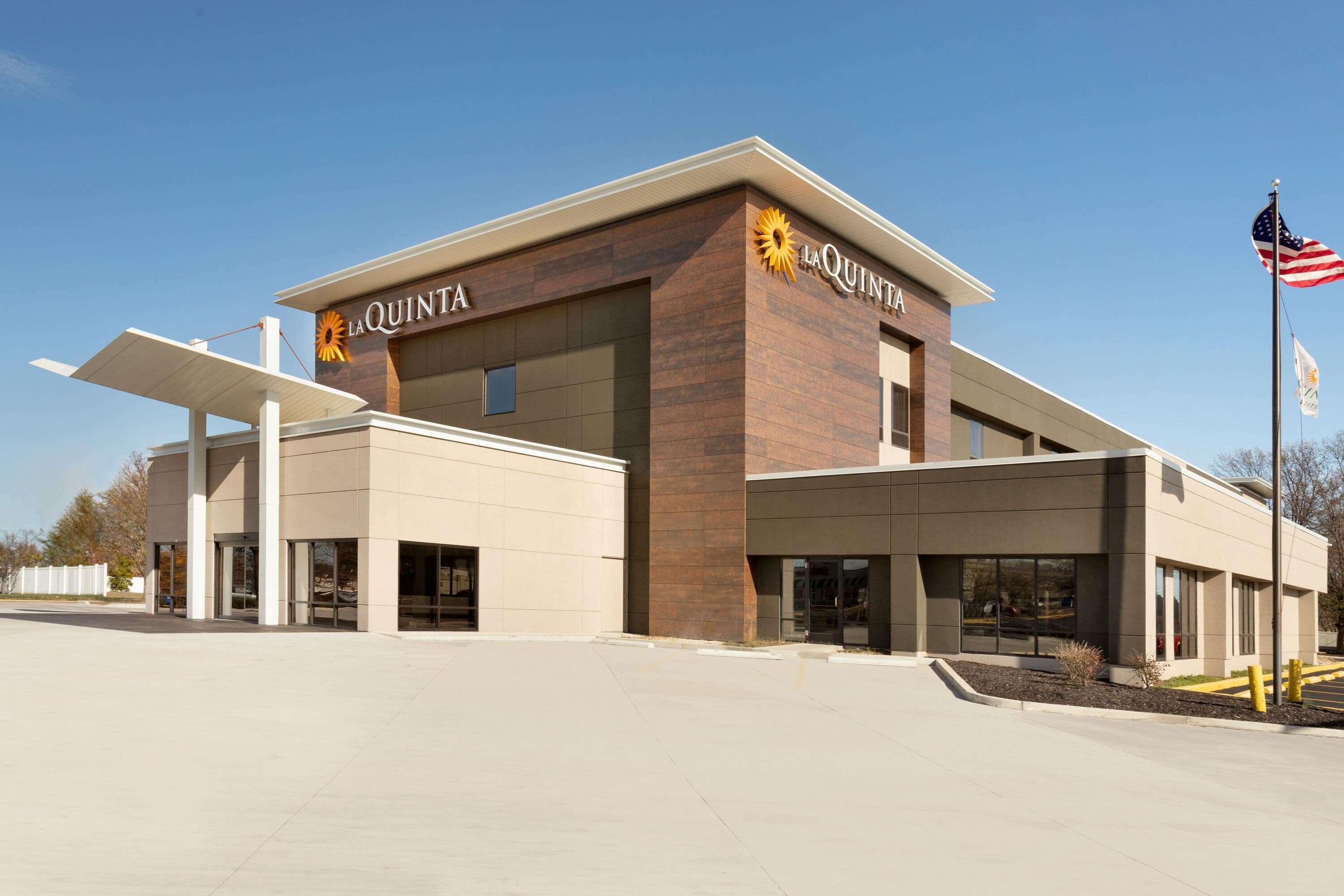 Windsor Springs La Quinta Inn & Suites By Wyndham St Louis Route 66 מראה חיצוני תמונה