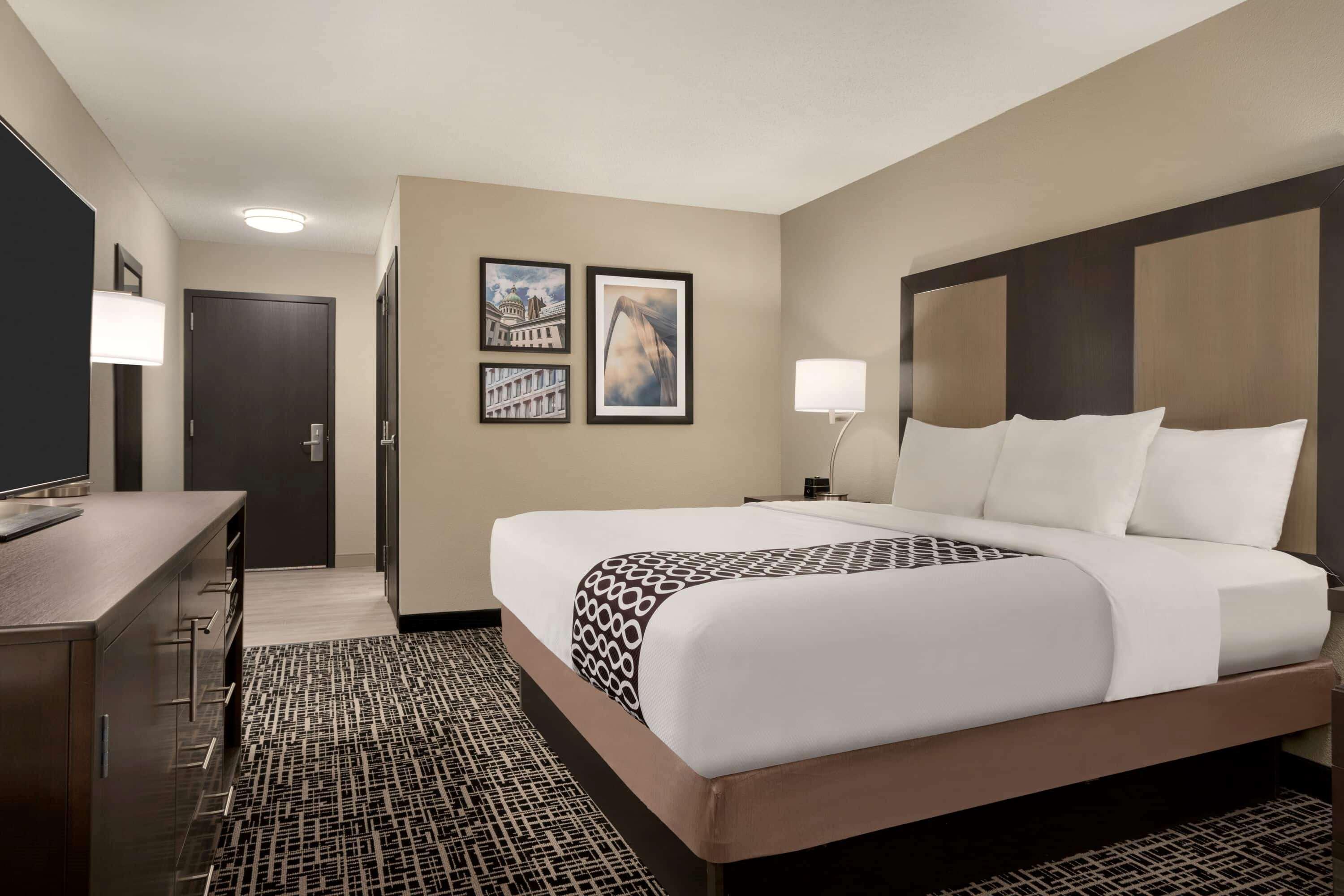 Windsor Springs La Quinta Inn & Suites By Wyndham St Louis Route 66 מראה חיצוני תמונה