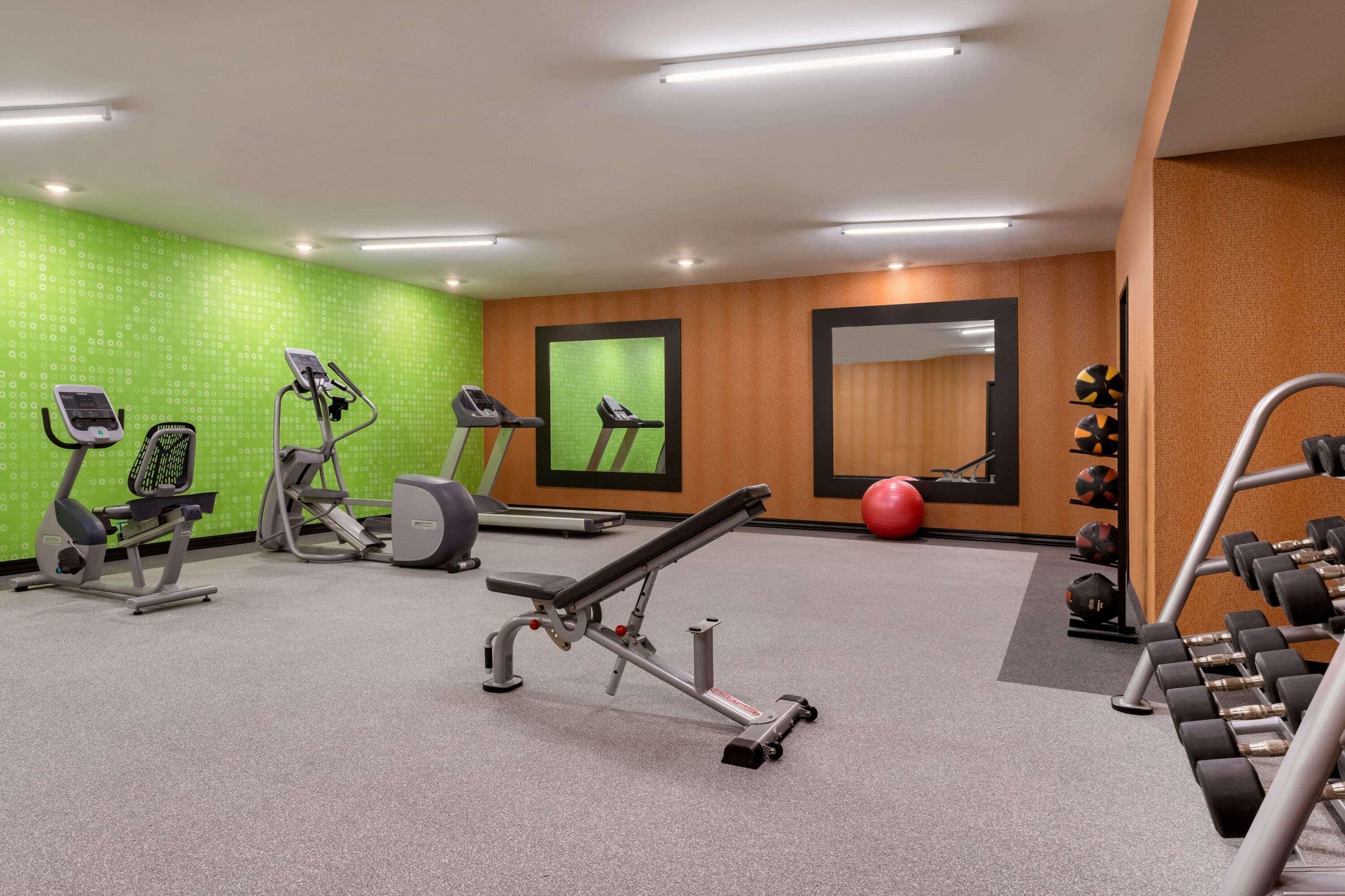 Windsor Springs La Quinta Inn & Suites By Wyndham St Louis Route 66 מראה חיצוני תמונה