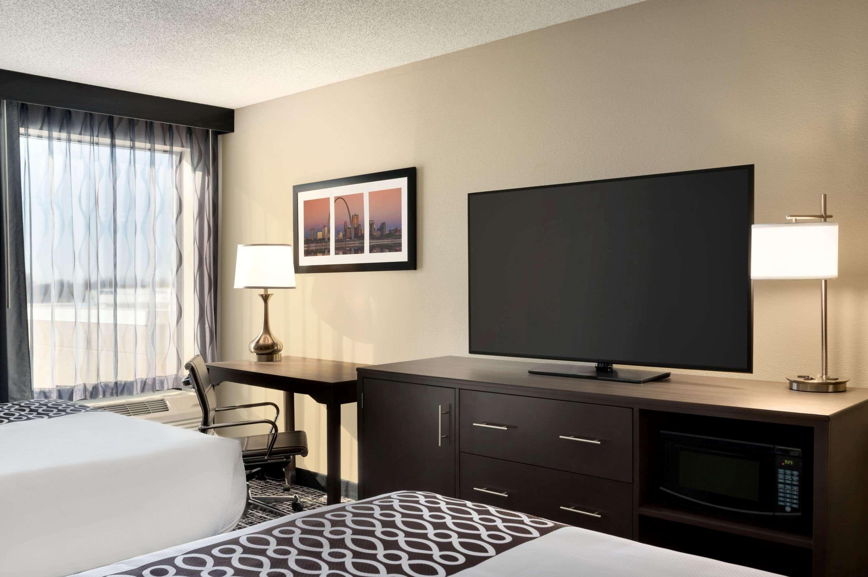 Windsor Springs La Quinta Inn & Suites By Wyndham St Louis Route 66 מראה חיצוני תמונה