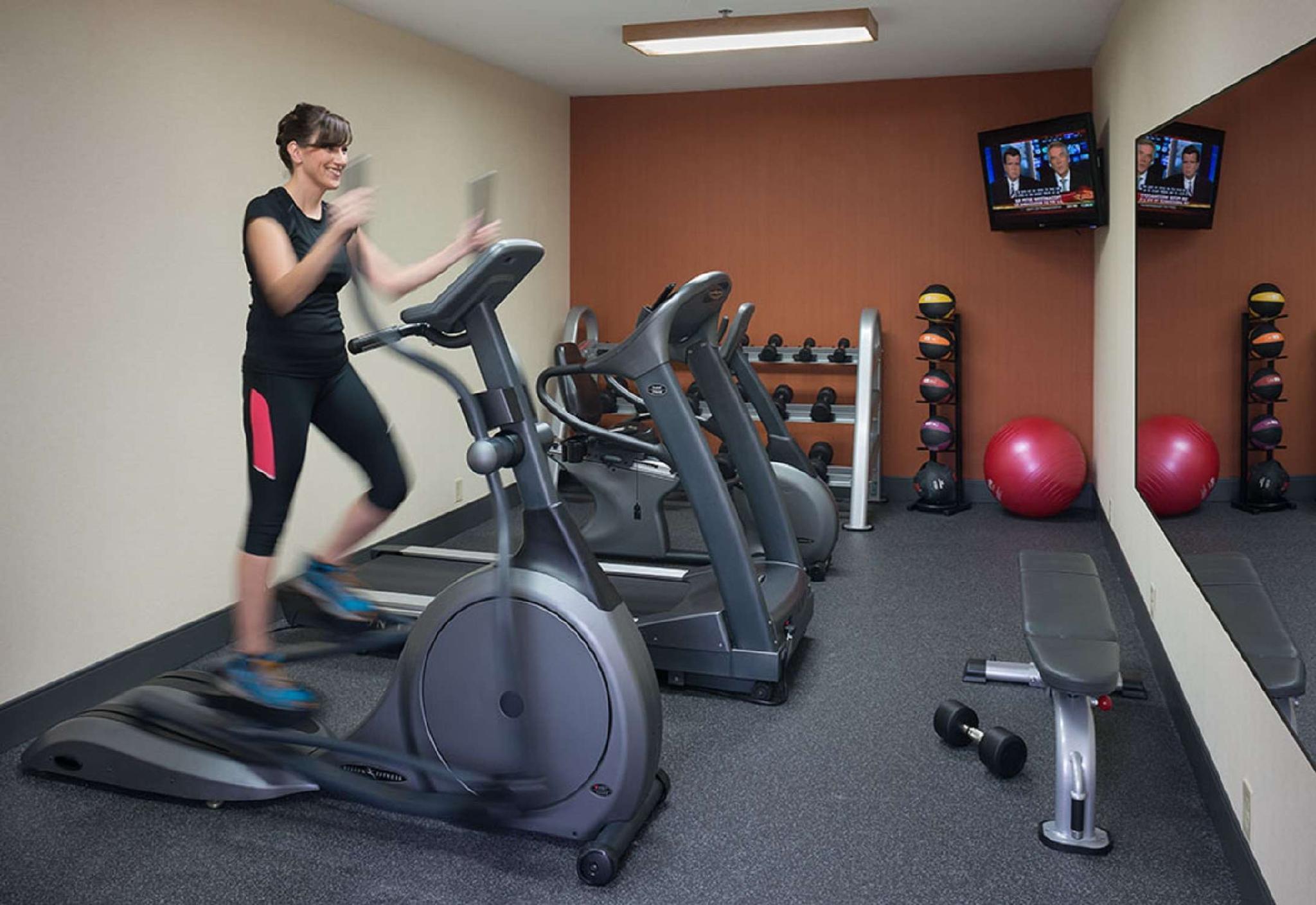 Windsor Springs La Quinta Inn & Suites By Wyndham St Louis Route 66 מראה חיצוני תמונה