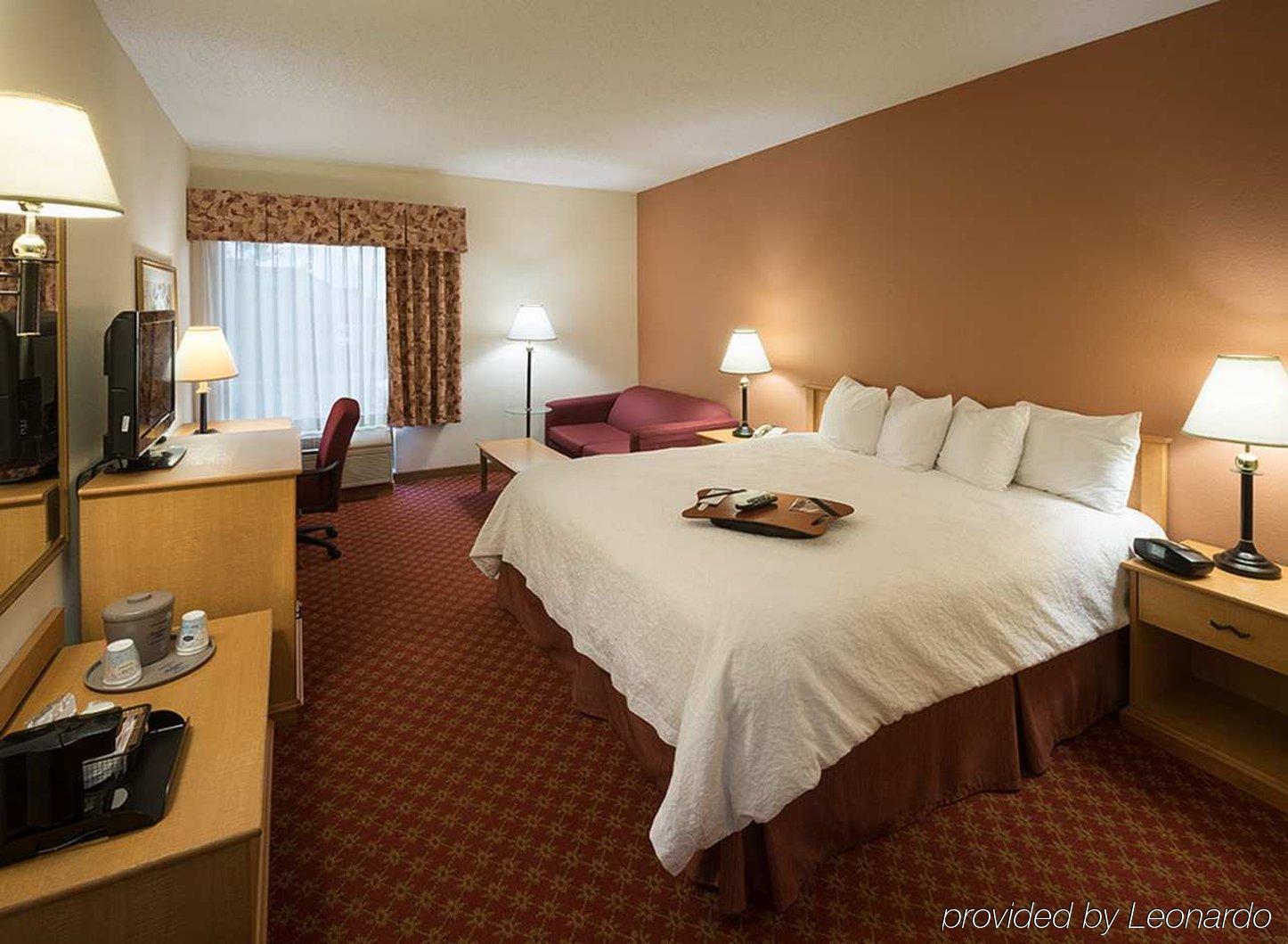 Windsor Springs La Quinta Inn & Suites By Wyndham St Louis Route 66 מראה חיצוני תמונה