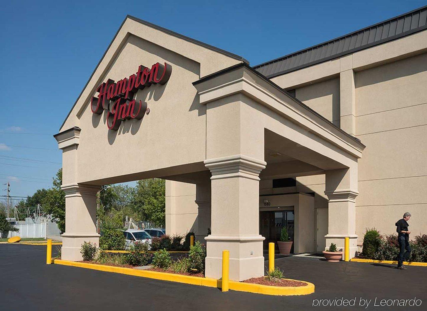 Windsor Springs La Quinta Inn & Suites By Wyndham St Louis Route 66 מראה חיצוני תמונה